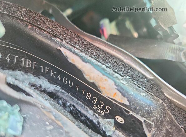 4T1BF1FK4GU119335 2016 TOYOTA CAMRY Silver ძრავის განყოფილების ხედი
