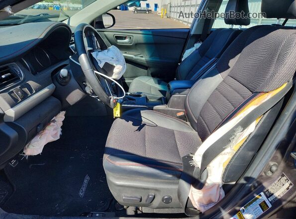 4T1BF1FK4GU175856 2016 TOYOTA CAMRY Gray Front interior view