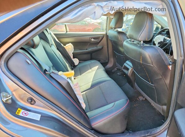 4T1BF1FK4GU175856 2016 TOYOTA CAMRY Gray Rear seats view