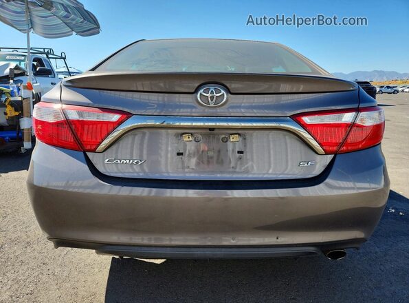 4T1BF1FK4GU175856 2016 TOYOTA CAMRY Gray Rear view
