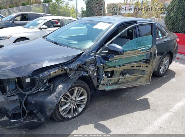 4T1BF1FK4GU208600 2016 TOYOTA CAMRY Gray Widok z przodu