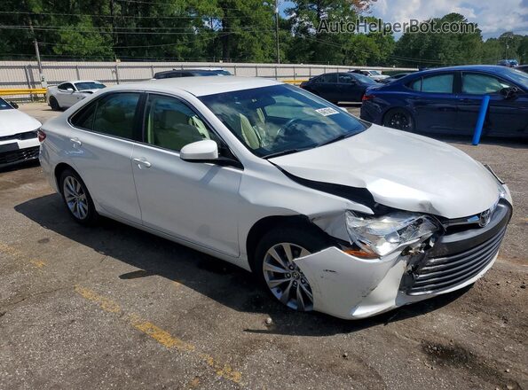 4T1BF1FK4GU233786 2016 TOYOTA CAMRY Белый Передняя правая четверть