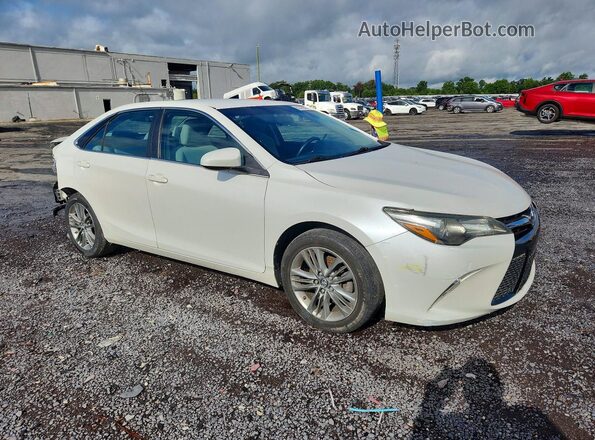 4T1BF1FK4GU236140 2016 TOYOTA CAMRY White Передня права чверть