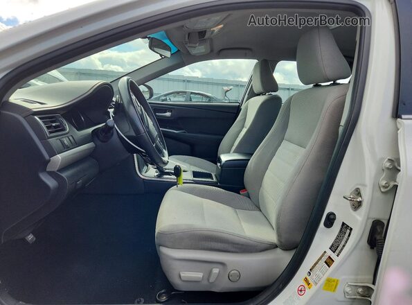 4T1BF1FK4GU236140 2016 TOYOTA CAMRY White Вид салону спереду