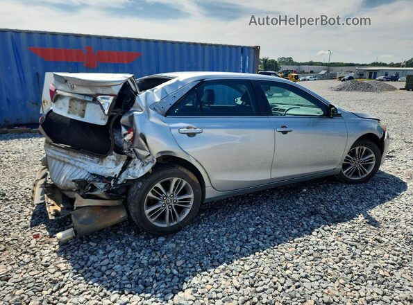 4T1BF1FK4GU237868 2016 TOYOTA CAMRY Серебряный Задняя правая четверть