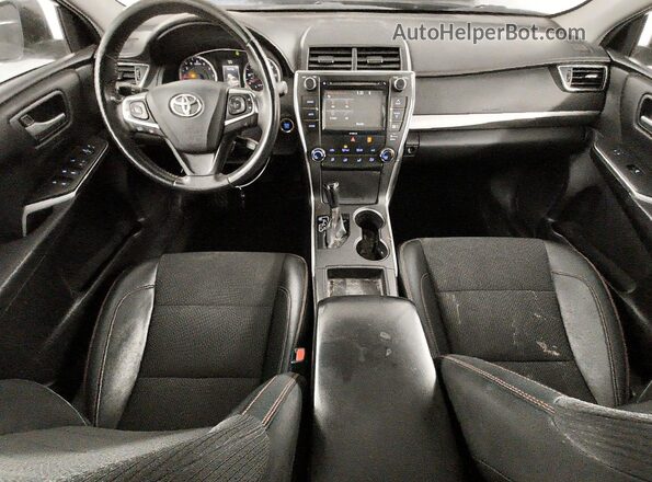 4T1BF1FK4GU258901 2016 TOYOTA CAMRY Black Widok deski rozdzielczej