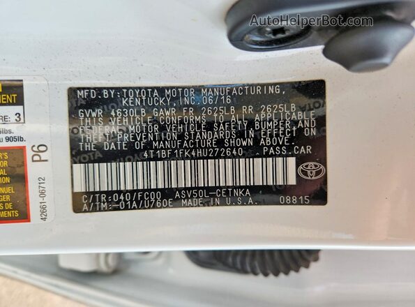4T1BF1FK4HU272640 2017 TOYOTA CAMRY White Widok komory silnika