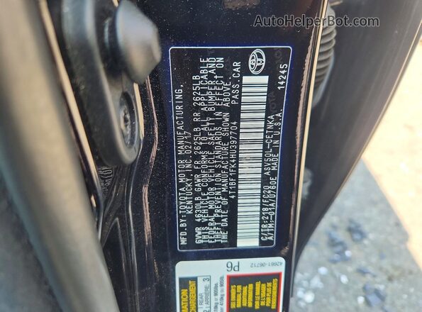 4T1BF1FK4HU397704 2017 TOYOTA CAMRY Black Widok komory silnika
