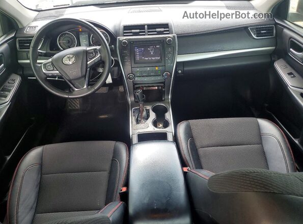 4T1BF1FK4HU453513 2017 TOYOTA CAMRY Silver Вид панелі приладів