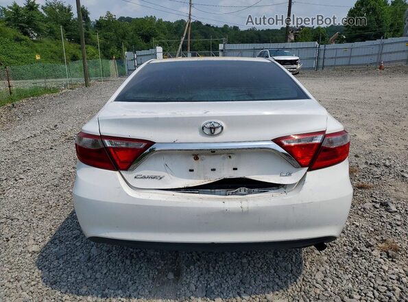 4T1BF1FK4HU702148 2017 TOYOTA CAMRY White Հետևի տեսք
