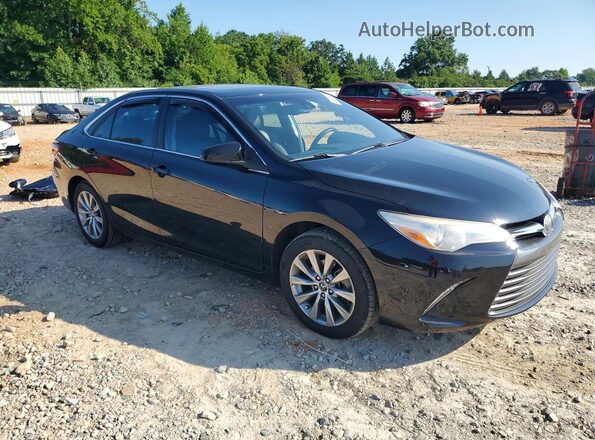 4T1BF1FK4HU725946 2017 TOYOTA CAMRY Черный Передняя правая четверть