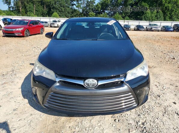 4T1BF1FK4HU725946 2017 TOYOTA CAMRY Черный Вид спереди