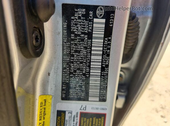 4T1BF1FK5GU151386 2016 TOYOTA CAMRY Silver Widok komory silnika