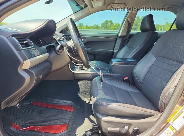 4T1BF1FK5GU189247 2016 TOYOTA CAMRY Серый Вид салона спереди