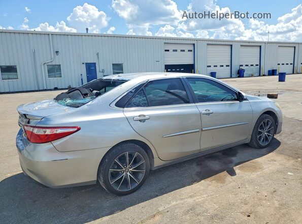 4T1BF1FK5GU229245 2016 TOYOTA CAMRY Silver Tył prawy