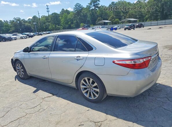 4T1BF1FK5HU655924 2017 TOYOTA CAMRY Silver Tył lewy