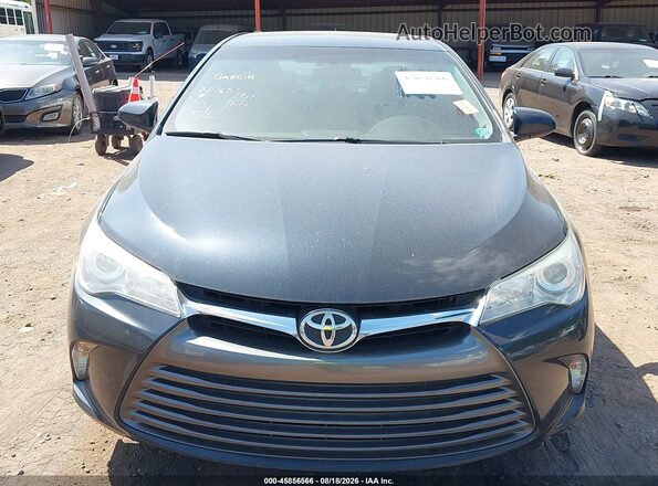 4T1BF1FK5HU678202 2017 TOYOTA CAMRY Black Widok wnętrza z tyłu