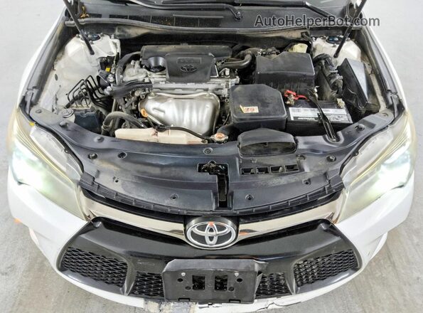 4T1BF1FK5HU795651 2017 TOYOTA CAMRY White Սալոնի հետևի տեսք