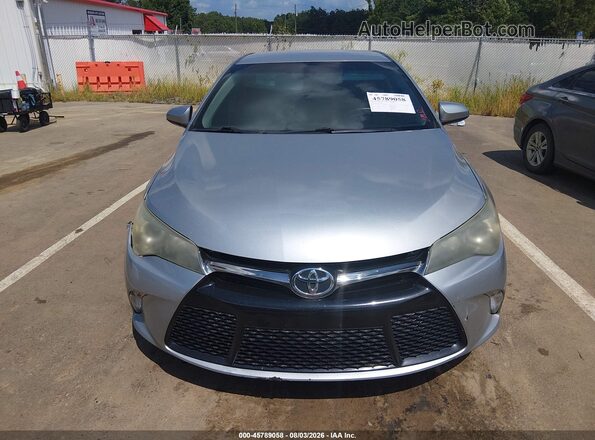 4T1BF1FK6GU147900 2016 TOYOTA CAMRY Silver Вид задньої частини салону