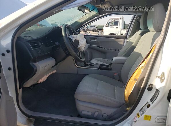 4T1BF1FK6GU176068 2016 TOYOTA CAMRY White წინა სალონის ხედი
