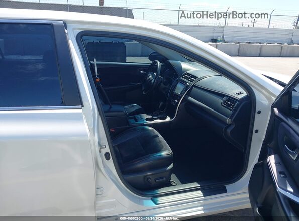 4T1BF1FK6HU292601 2017 TOYOTA CAMRY White Vista interior delantera