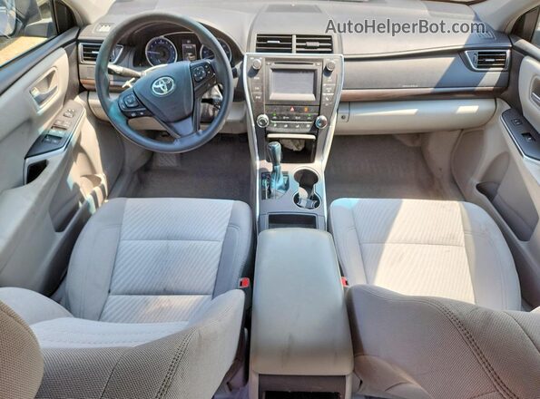4T1BF1FK6HU413773 2017 TOYOTA CAMRY Gray წინა პანელის ხედი