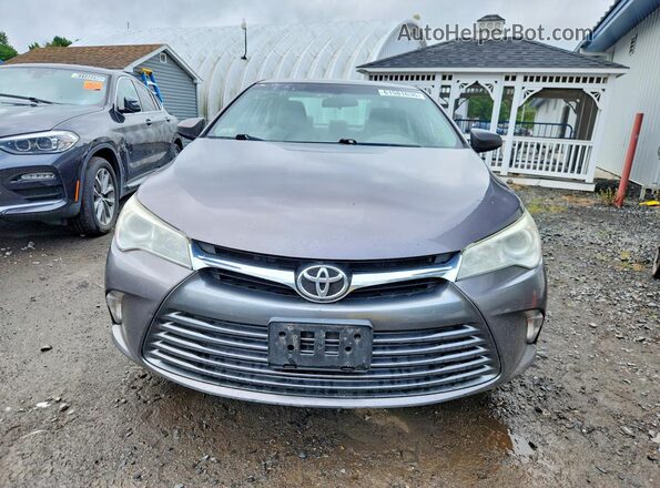 4T1BF1FK6HU648741 2017 TOYOTA CAMRY Серый Вид спереди