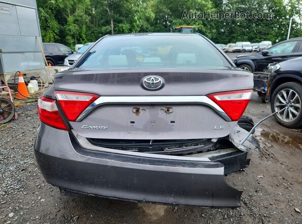 4T1BF1FK6HU648741 2017 TOYOTA CAMRY Серый Вид сзади
