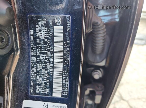 4T1BF1FK6HU671677 2017 TOYOTA CAMRY Black Widok komory silnika