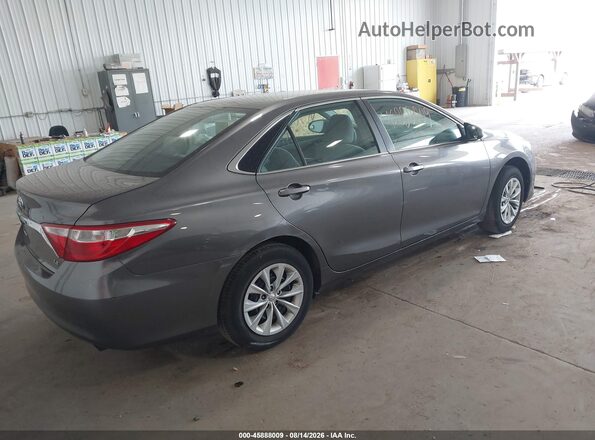 4T1BF1FK6HU729593 2017 TOYOTA CAMRY Gray Հետևի աջ