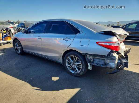 4T1BF1FK7HU754938 2017 TOYOTA CAMRY Silver Rear left