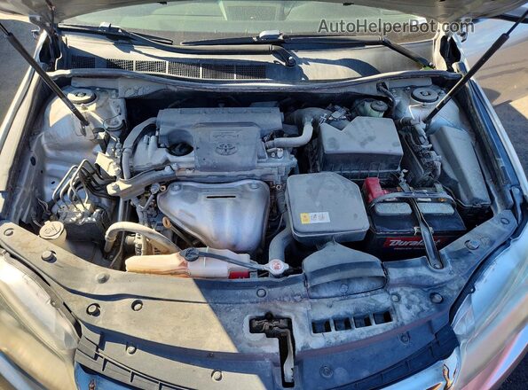 4T1BF1FK7HU754938 2017 TOYOTA CAMRY Silver Rear interior view