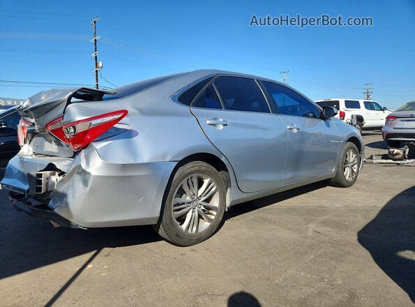 4T1BF1FK7HU754938 2017 TOYOTA CAMRY Silver Rear right