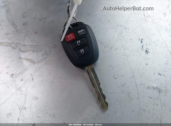 4T1BF1FK7HU807427 2017 TOYOTA CAMRY Silver წინა პანელის ხედი