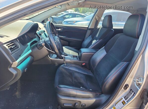 4T1BF1FK8GU223522 2016 TOYOTA CAMRY Silver Widok wnętrza z przodu