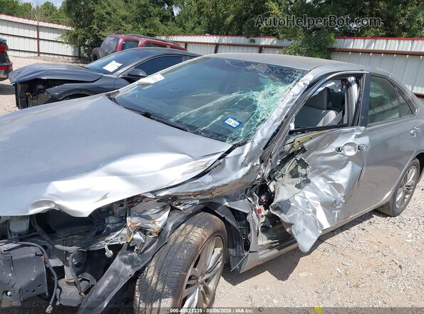 4T1BF1FK8GU596348 2016 TOYOTA CAMRY Silver Vista trasera