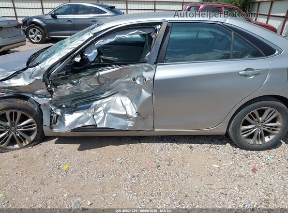 4T1BF1FK8GU596348 2016 TOYOTA CAMRY Silver Vista interior de 360 grados