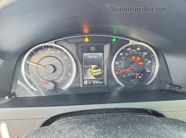 4T1BF1FK8GU598214 2016 TOYOTA CAMRY Темно-бордовый Вид щитка приборов