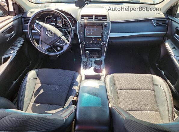 4T1BF1FK8HU627115 2017 TOYOTA CAMRY White Вид панелі приладів