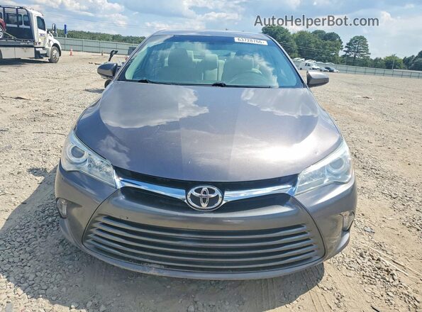 4T1BF1FK8HU670207 2017 TOYOTA CAMRY Серый Вид спереди