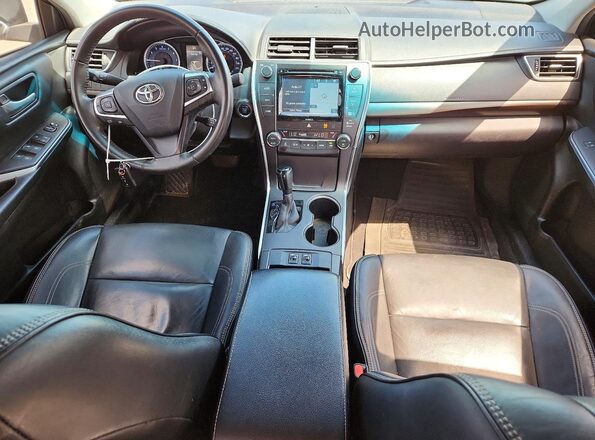 4T1BF1FK8HU708003 2017 TOYOTA CAMRY Black Dashboard view