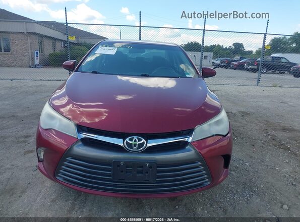 4T1BF1FK8HU779301 2017 TOYOTA CAMRY Maroon Սարքավորումների վահանակի տեսք