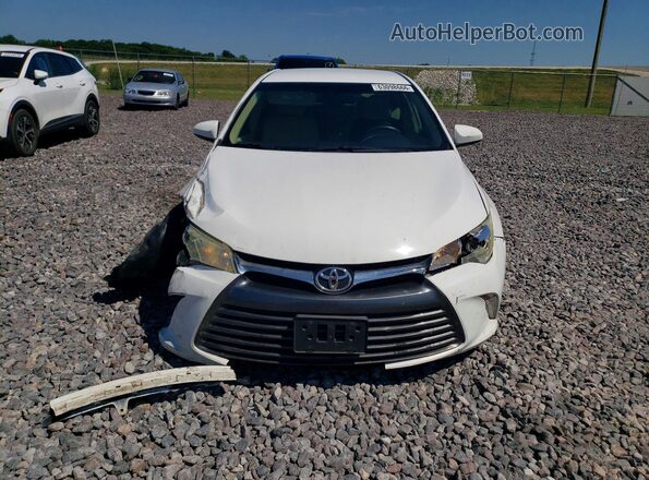 4T1BF1FK9GU120318 2016 TOYOTA CAMRY Белый Вид спереди