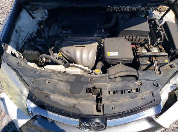 4T1BF1FK9GU120318 2016 TOYOTA CAMRY Белый Вид задней части салона