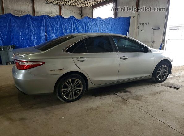 4T1BF1FK9GU189767 2016 TOYOTA CAMRY Silver Tył prawy