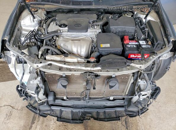 4T1BF1FK9GU189767 2016 TOYOTA CAMRY Silver Widok wnętrza z tyłu