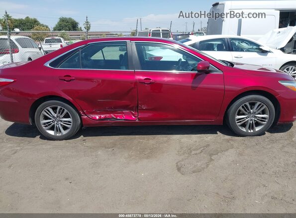 4T1BF1FK9GU548244 2016 TOYOTA CAMRY Red Вид задньої частини салону
