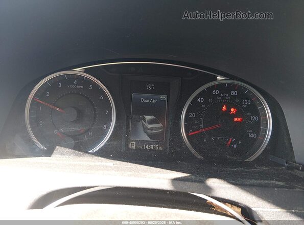 4T1BF1FKXGU217009 2016 TOYOTA CAMRY Black Widok z przodu