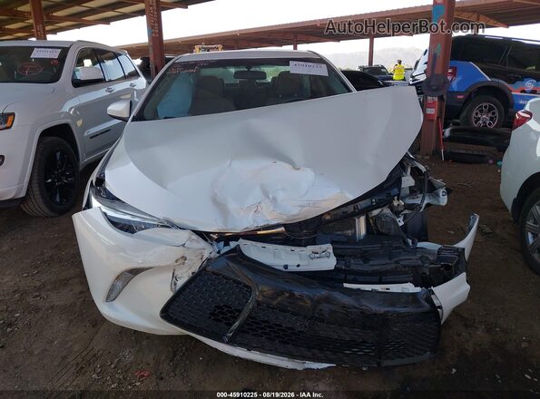 4T1BF1FKXGU260670 2016 TOYOTA CAMRY White Widok z przodu