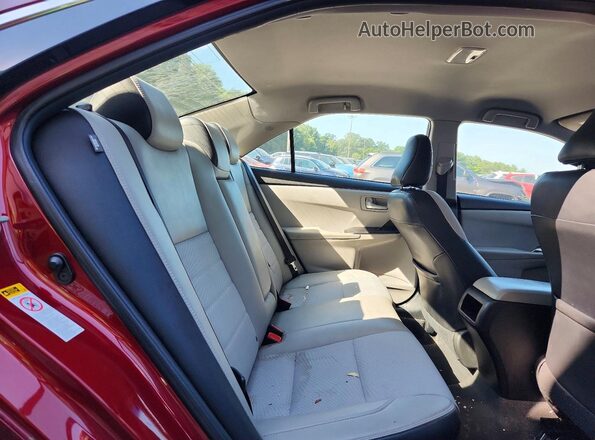 4T1BF1FKXGU577686 2016 TOYOTA CAMRY Бордовый Вид задних сидений
